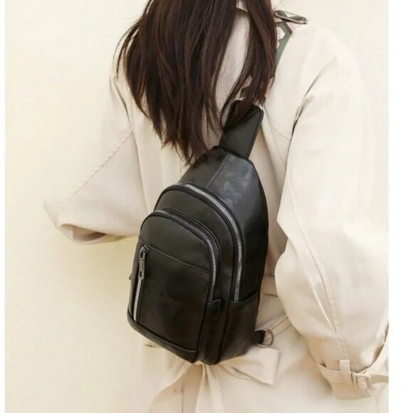 Luxe Vegan Leather Zipper Back pack ELLE Leisure Luxe 27L Vegan Leather Backpack – BH Luggage main image 3
